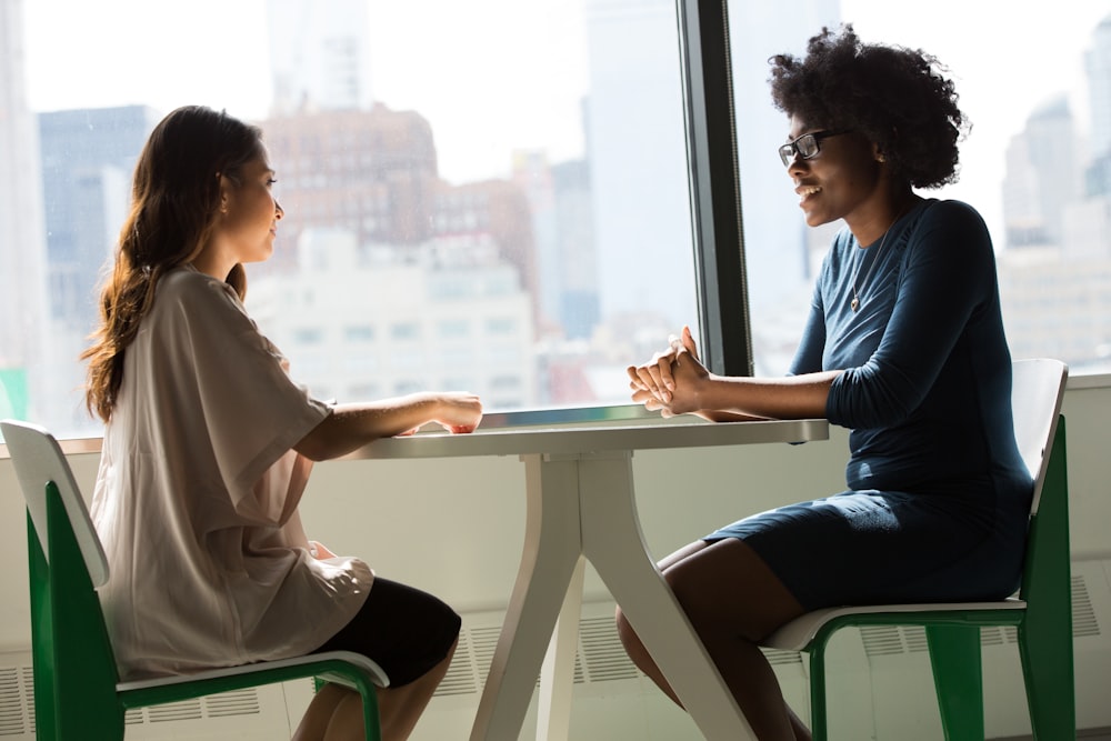 Excessible insurance advisor consulting one-on-one with a client